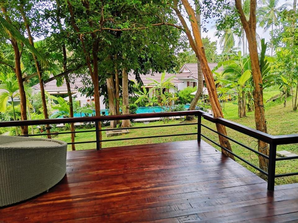 Hotel Baan Nai Suan Bophut Esterno foto